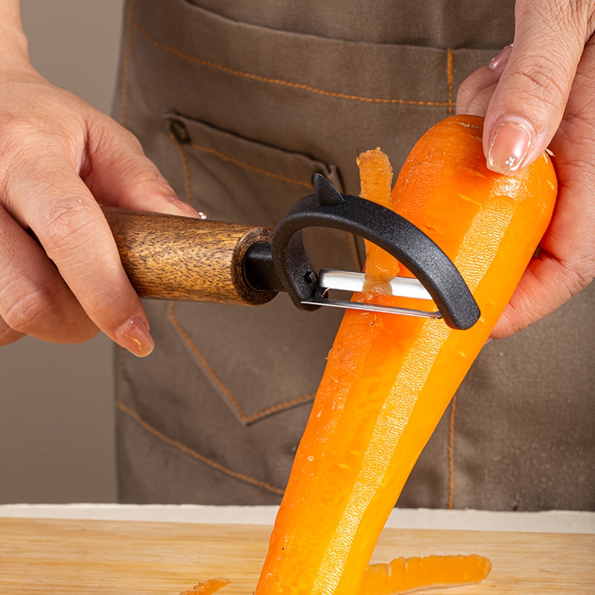 1pc/2pcs Stainless Steel Camphorwood Handle Vegetable Peeler - Multi-Functional Fruit & Vegetable Peeler Slicer Shredder with Ergonomic Grip, Durable Kitchen Tool for Potatoes Carrots Cucumbers, Vegetables Slicer, Kitchen Gadget, Camphorwood Design, Tradi